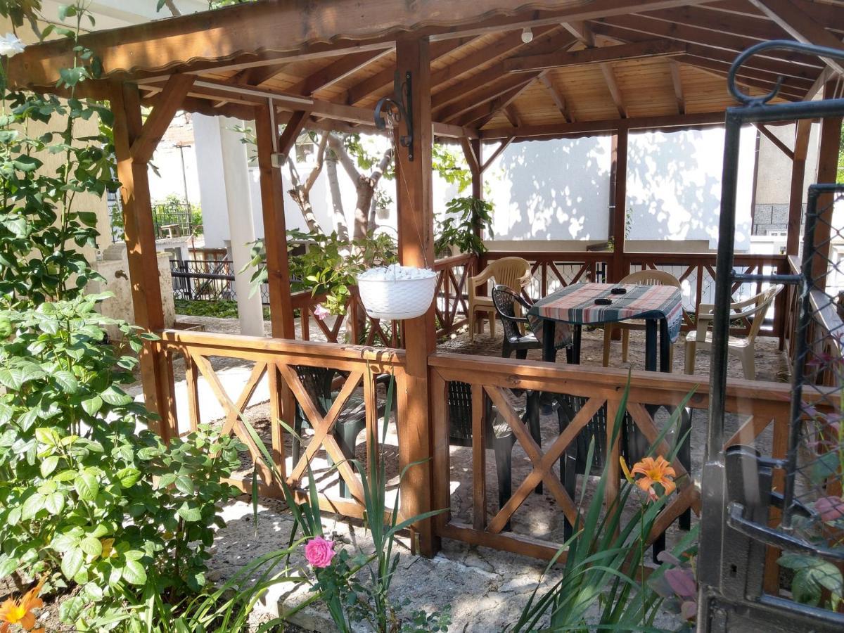 בלצ'יק Guest House Yoanna מראה חיצוני תמונה