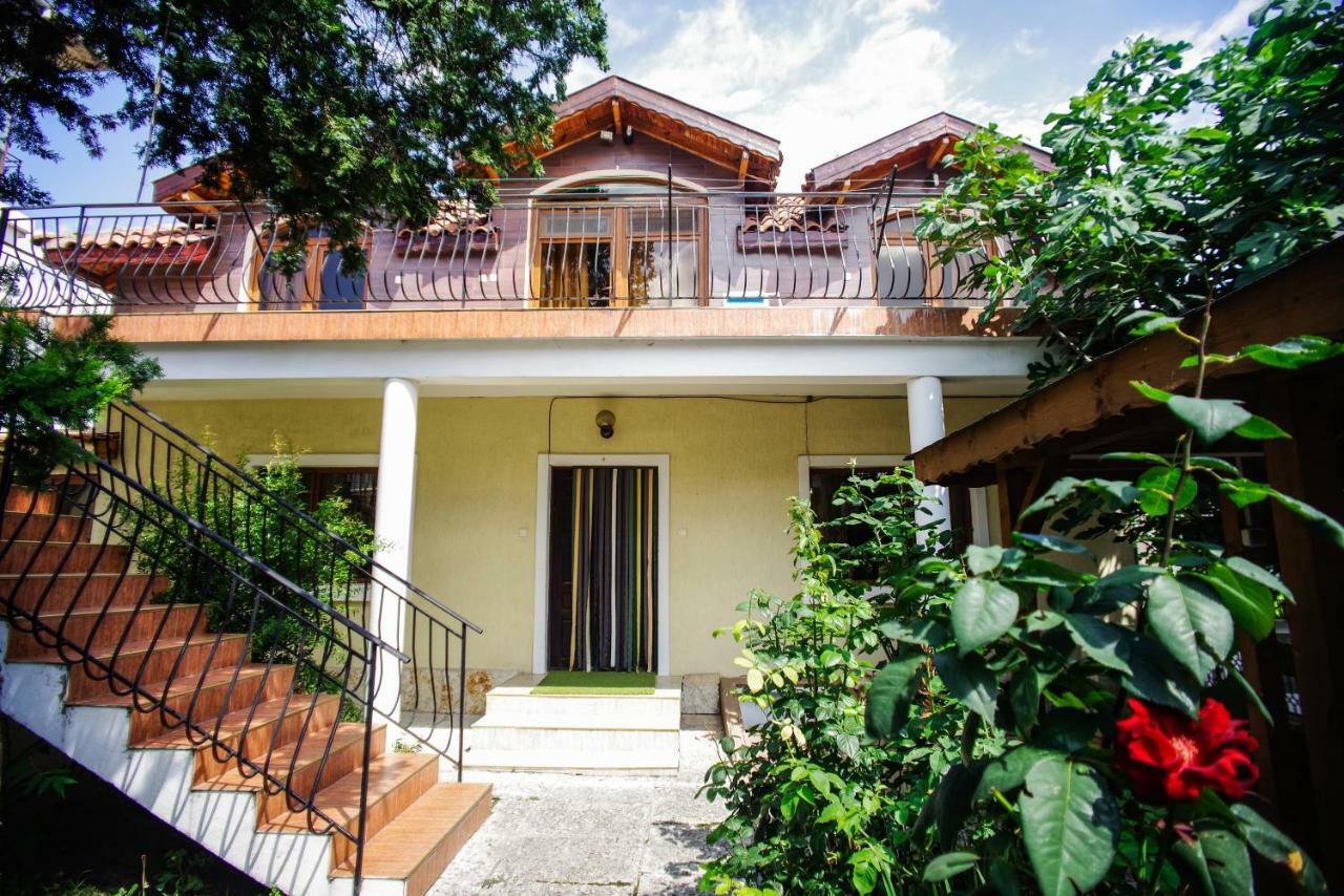 בלצ'יק Guest House Yoanna מראה חיצוני תמונה